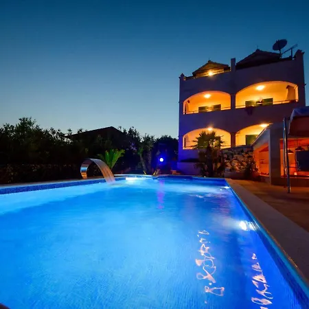 Andjelka-2 By Interhome * Trogir